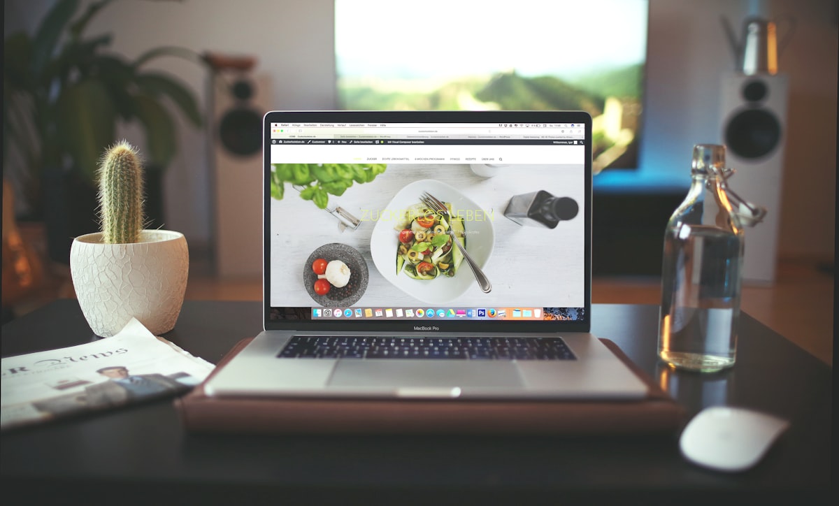 Nutritionist consultation session showing personalized diet planning